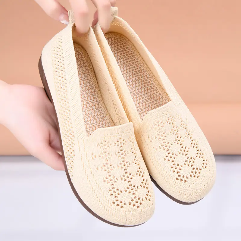 Women's summer new mesh shoes with soft sole and shallow mouth, lazy casual shoes, breathable mesh fabric, mother's shoes