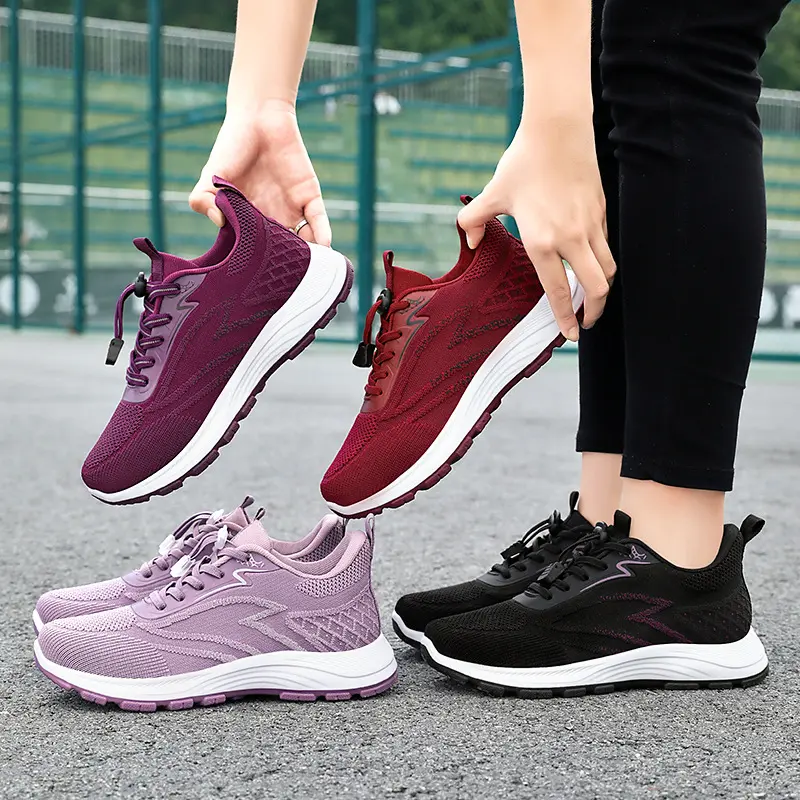 Walking shoes for women's spring 2024 sports have a textured, breathable, comfortable and high-quality single shoe trend