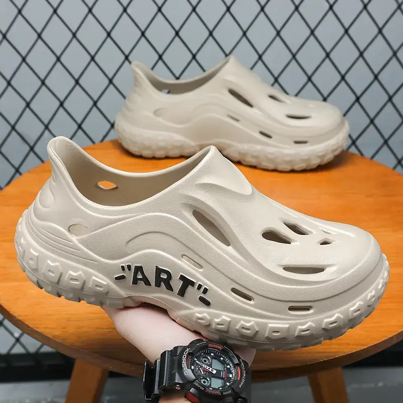Men's summer sandals EVA lightweight perforated shoe breathable men's non smelly shoes with thick soles and toe caps beach shoes