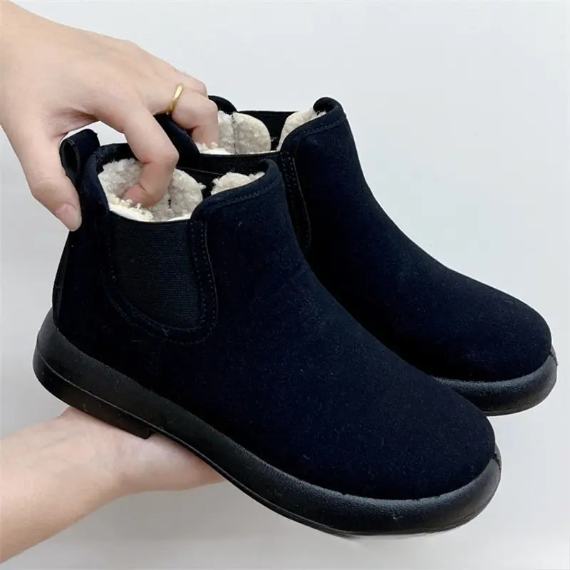 Winter Velvet Women's Cotton Shoes Are Warm Simple Fashionable Flat Comfortable Versatile Short Boots Anti Slip Snow Boots