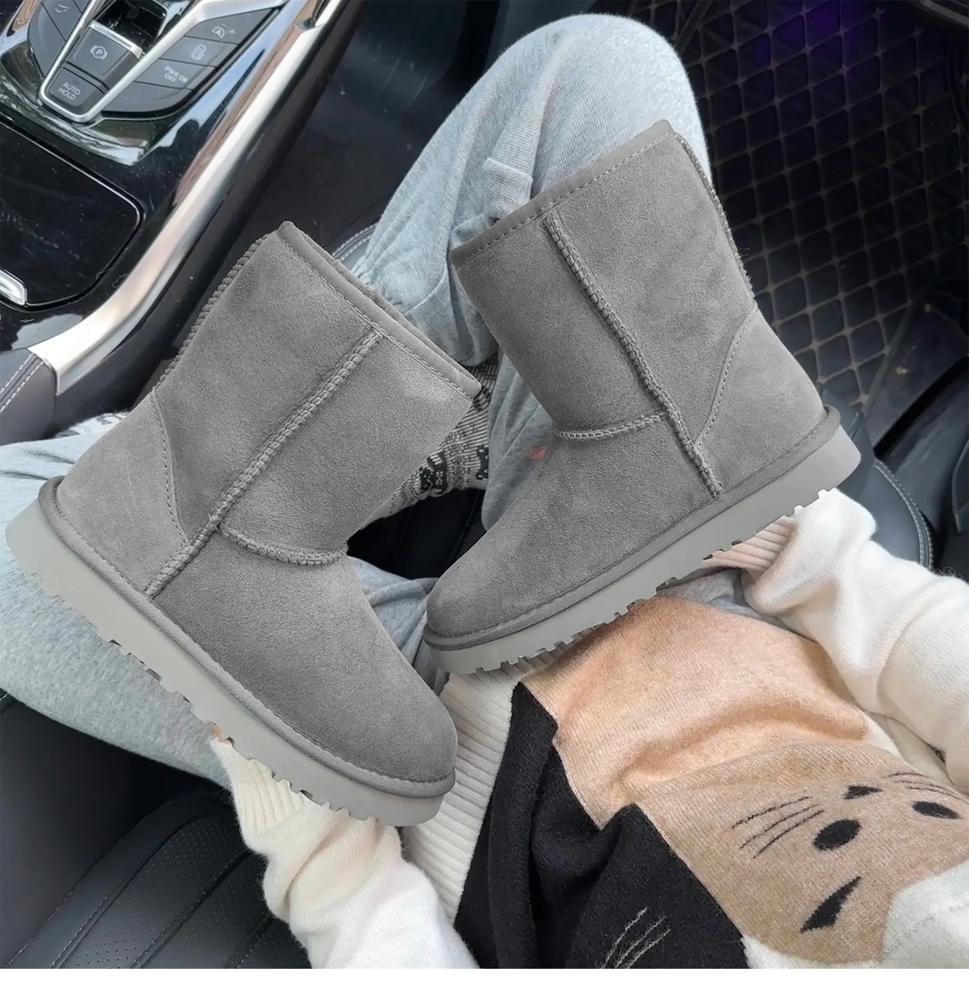 Women's fur integrated snow boots high-quality sheepskin and wool chestnut color simple and versatile black gray warm, durable