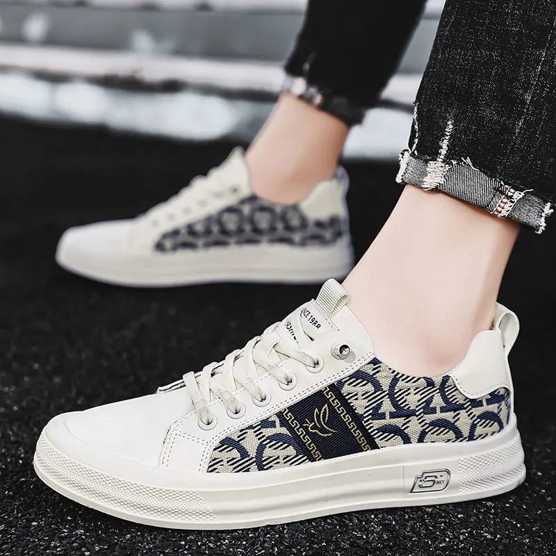 New Shoes for Men Leather Casual Shoes Spring New Style Fashion Striped Lace-Up Loafers Leisure Flat Shoes zapatos casuales