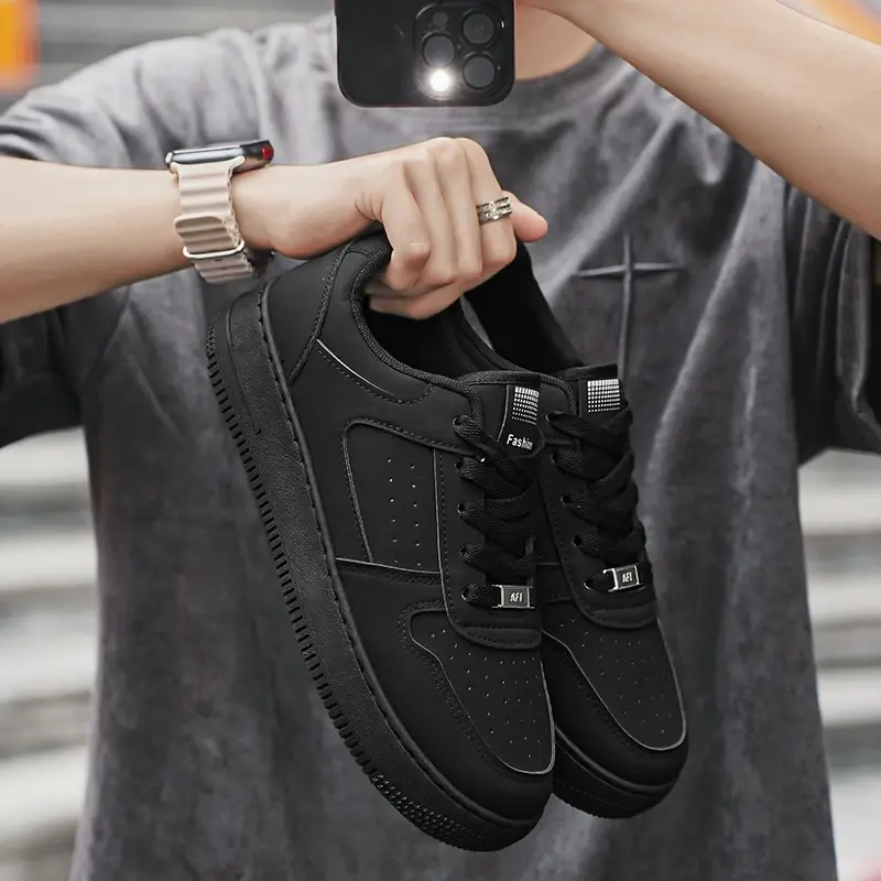 Men Flat Classic Black Sports Shoes Outdoor Leather Shoes Lace Up Skateboard Board Shoe Walking Male Leisure Running Sneakers