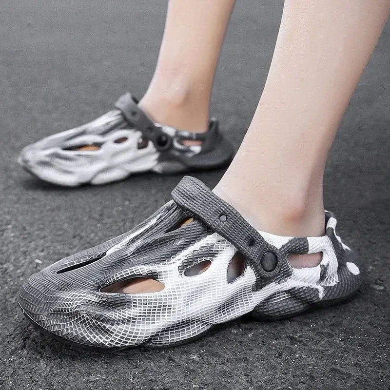 Men Shoes Beach Slippers Unisex Hollow Out Casual Couple Beach Sandal Flip Flops Shoes Nonslide Male Water Shoes Mens Hollow Out