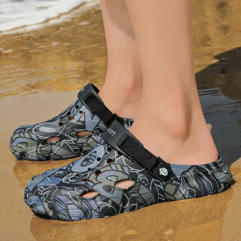 Men Slippers Mens Shoes Big Size 40-45 New EVA Soft-soled Sandals Summer Indoor Outdoor Garden Clogs Walking Beach Shoes