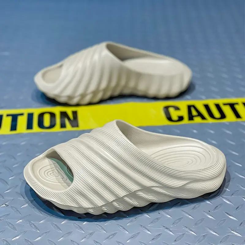 Men Comfortable Platform Outdoor Sandals Summer Slippers 2025 Beach Slippers Flip Flops Male Indoor Home Slides Bathroom Shoes