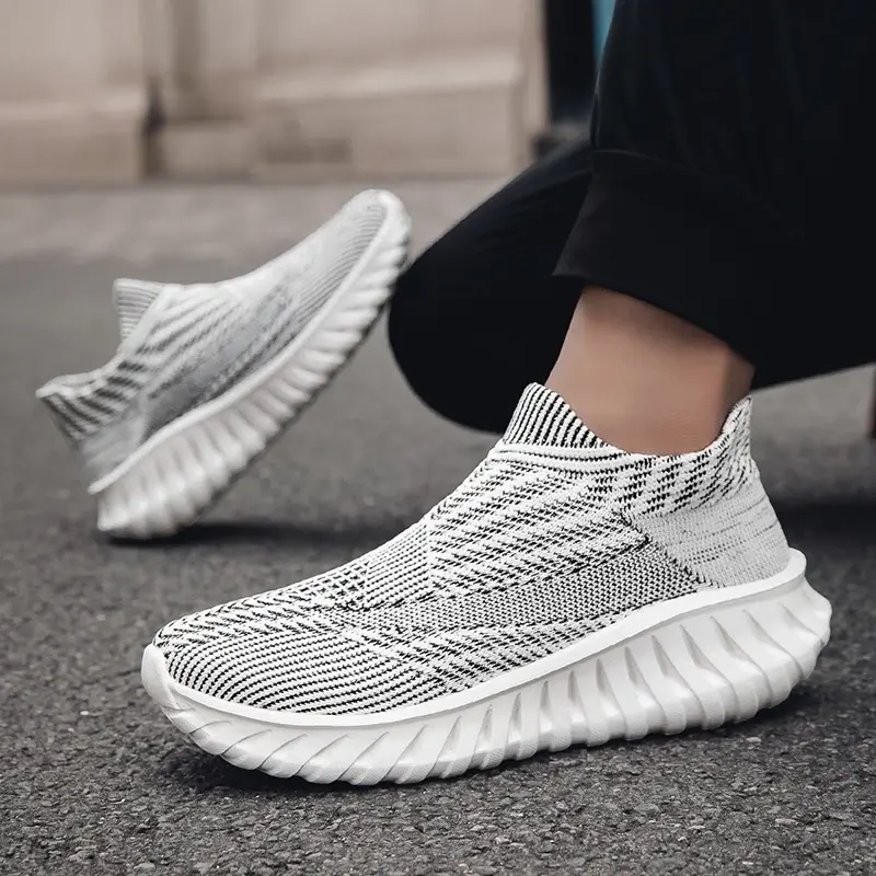 Men Women Shoes Fashion Light Casual Shoes Slip-on Plus Size Couple Shoes 2025 Summer Comfortable Sneakers for Men Women