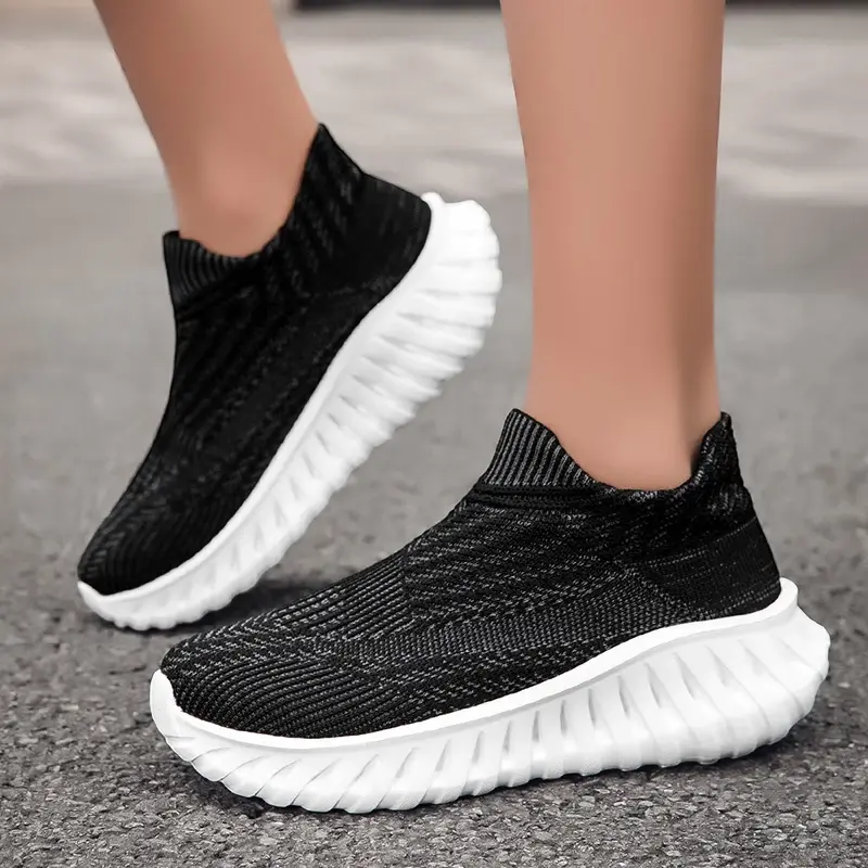 Men Women Shoes Fashion Light Casual Shoes Slip-on Plus Size Couple Shoes 2025 Summer Comfortable Sneakers for Men Women