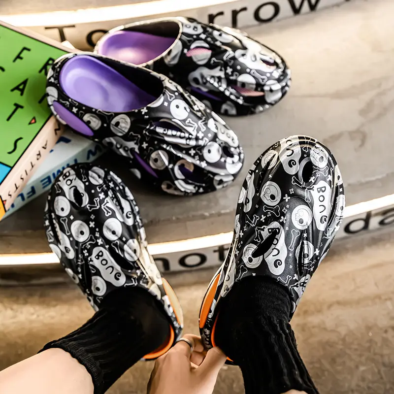 Summer Men's Massage Light EVA Slippers Indoor Outdoor Beach Casual Slides Shoes 2025 Soft Sole Flip-flops Cool Sandals Clogs