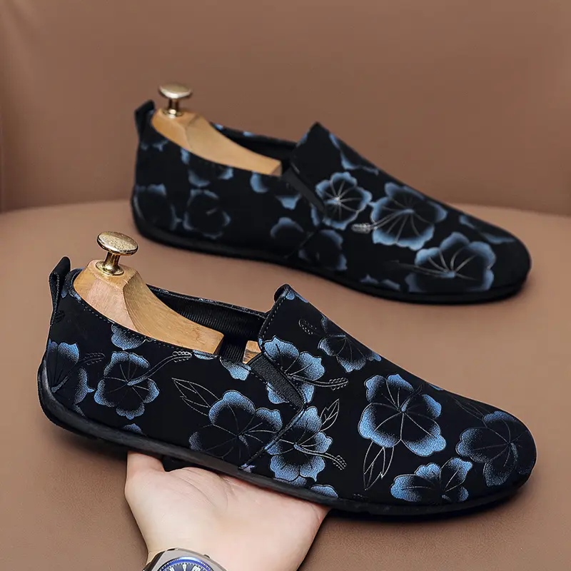 Men's Popular Bean Shoes One Foot Lazy Shoes Versatile Breathable Casual Driving Cloth Shoes Street Style Flower Patterns 2025