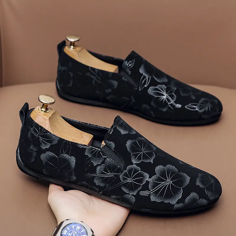 Men's Popular Bean Shoes One Foot Lazy Shoes Versatile Breathable Casual Driving Cloth Shoes Street Style Flower Patterns 2025