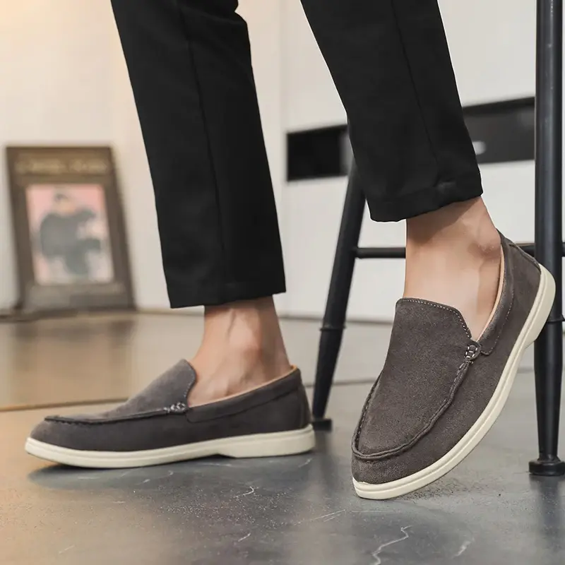 Men's Lightweight Soft Moccasins Male Slip on Driving Flats Casual Shoes Suede Leather Loafers Classic British Style Men Shoes