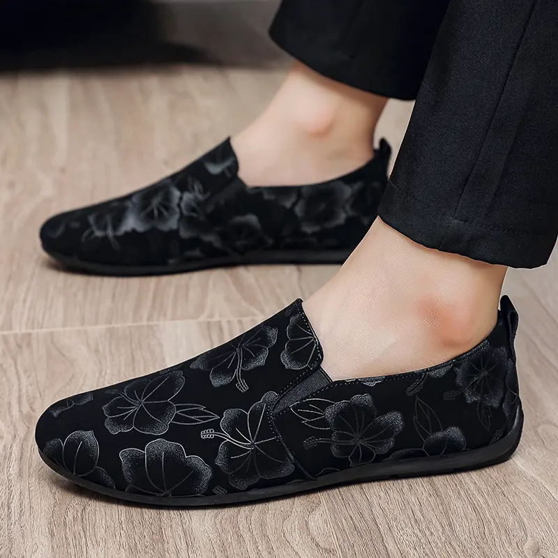 Men's Popular Bean Shoes One Foot Lazy Shoes Versatile Breathable Casual Driving Cloth Shoes Street Style Flower Patterns 2025