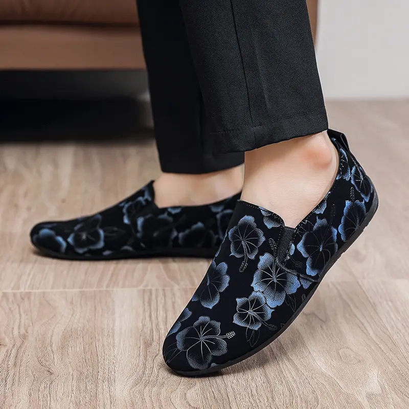 Men's Popular Bean Shoes One Foot Lazy Shoes Versatile Breathable Casual Driving Cloth Shoes Street Style Flower Patterns 2025