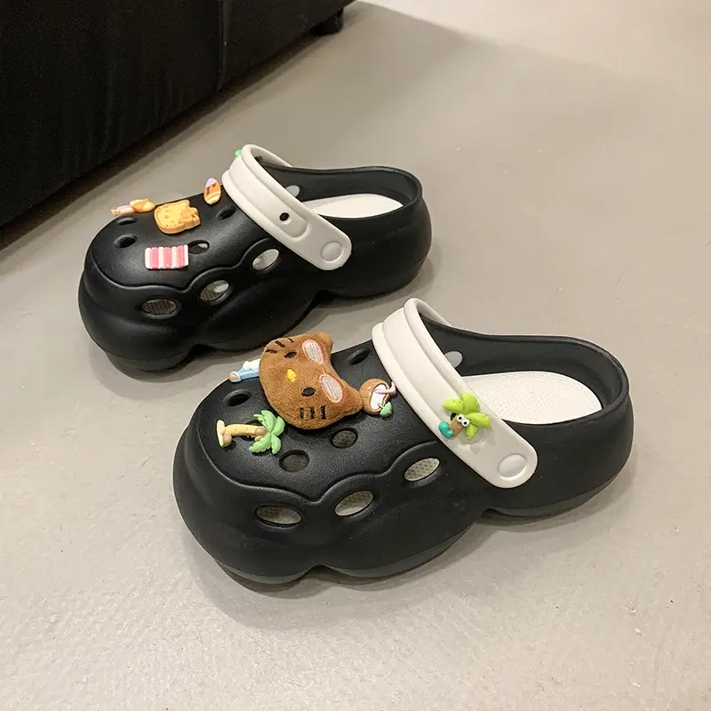 In Vogue Summer Girl Fashionable Soft Thick Soled Multifunctional Wear Unique Style Beach Shoes Fashion Shoes Ultra Light Weight