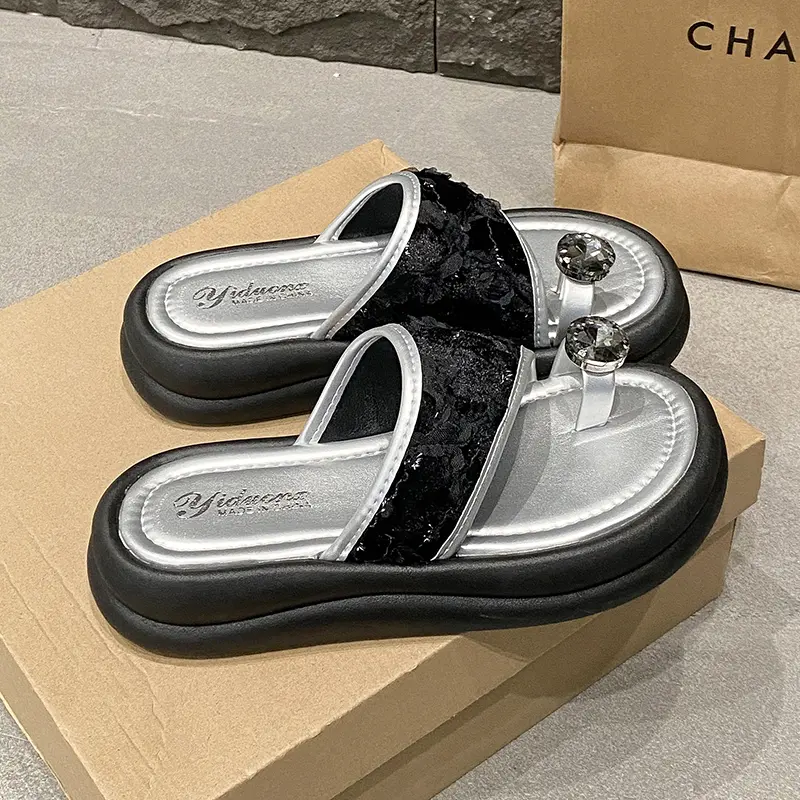 Women's Summer New Casual Comfortable Platform Thi Bot Sandals Slip-On Beach Slippers Diamond Rhinestone Flat Sandals 2025