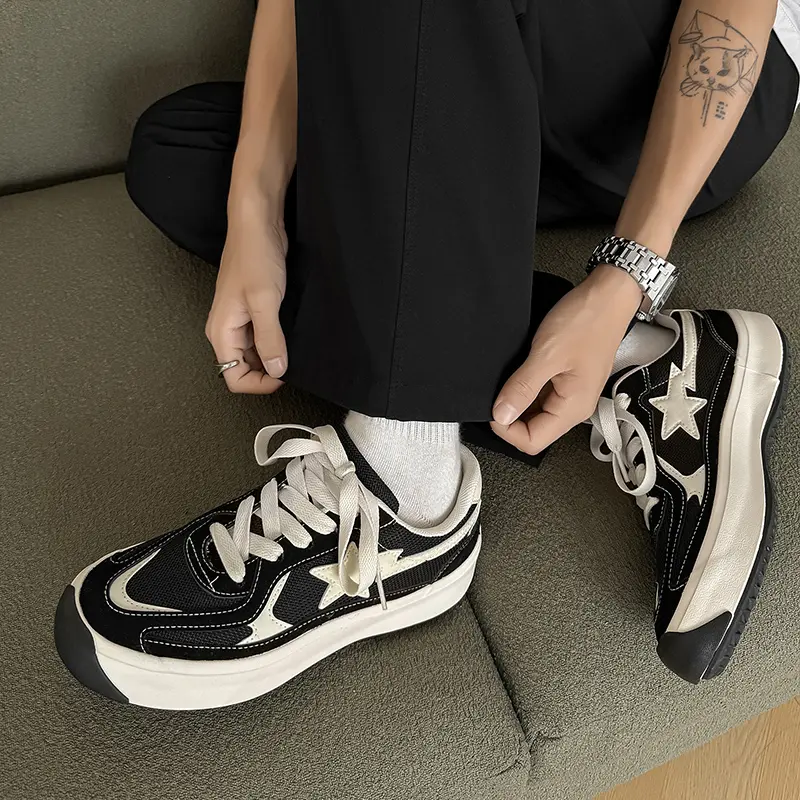 Men Sneakers Vulcanized Shoes Versatile Star Design Skateboarding Lace Up Running Tennis Sports Shoes Casual Outdoor Sneakers