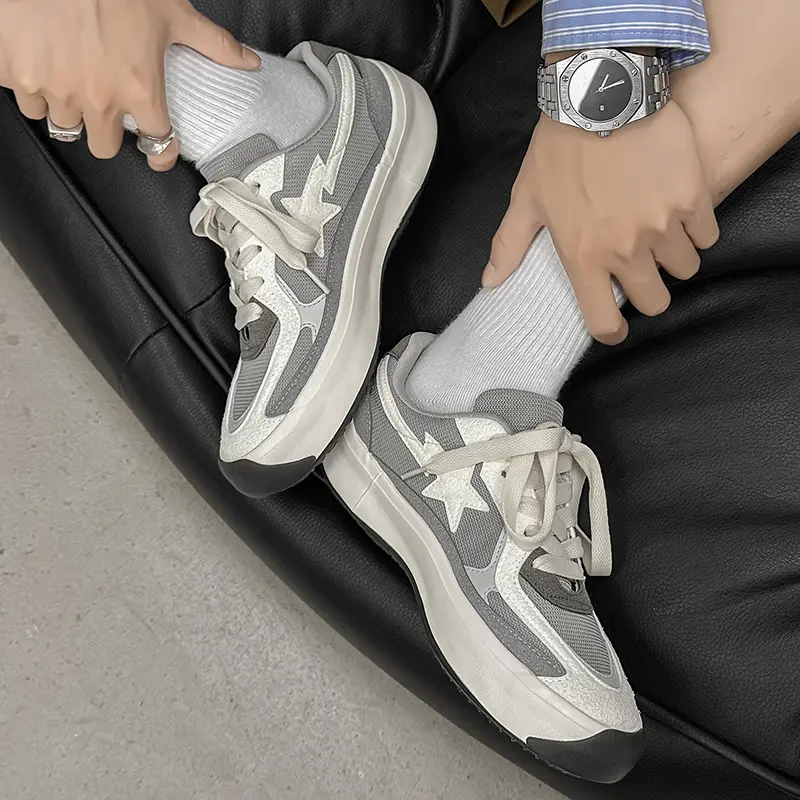 Men Sneakers Vulcanized Shoes Versatile Star Design Skateboarding Lace Up Running Tennis Sports Shoes Casual Outdoor Sneakers