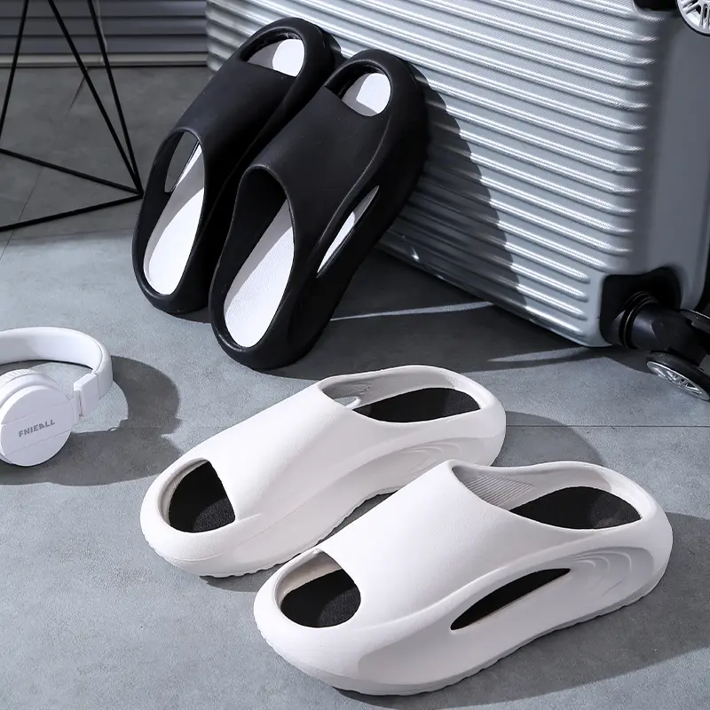 Slippers for Men and Women Summer Thick Bottom Eva Step on The Poop Feeling Outside Wear Non-slip Casual Bathroom Slippers