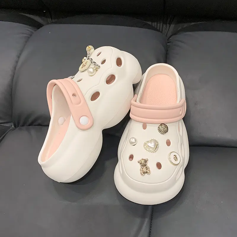 In Vogue Hardwearing Thick Soled Ultra Lightweight Women Slipper Beach Shoes Individuality Multifunctional Wear Shock Absorption