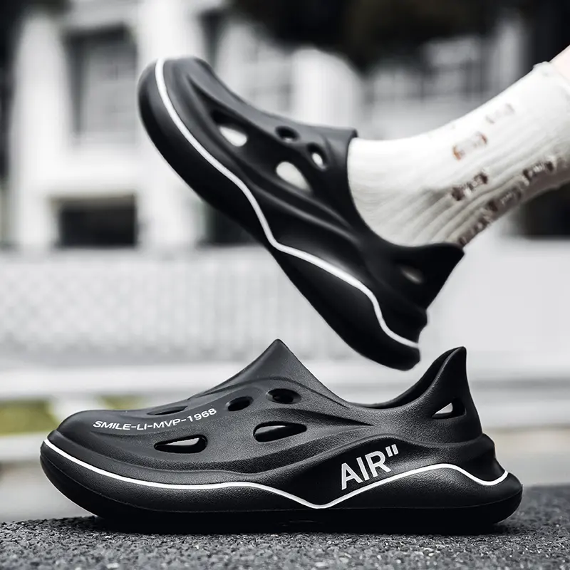 2025 Summer New Light Sandals EVA Soft Sole Thick Sole Increase Shoes Men's Non-slip Trend Korean Version of Baotou Beach Shoes