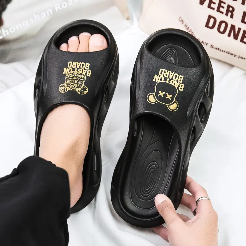 2025 New Men's Massage Slippers Indoor Outdoor Sandals Beach Comfortable Soft Slides Clogs Casual Shoes Men Women Home Slippers