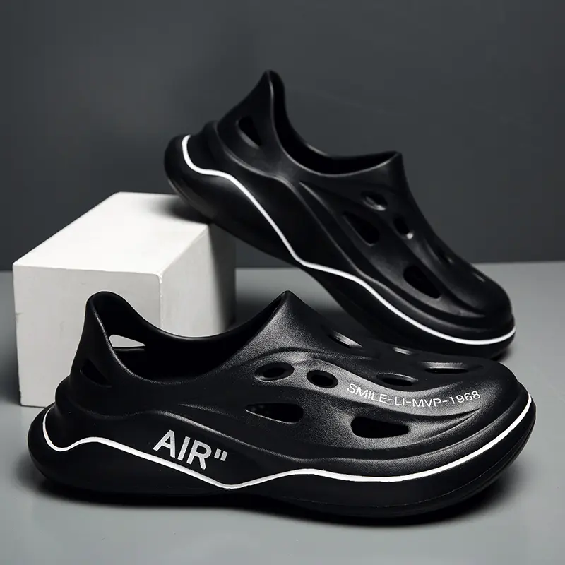 2025 Summer New Light Sandals EVA Soft Sole Thick Sole Increase Shoes Men's Non-slip Trend Korean Version of Baotou Beach Shoes