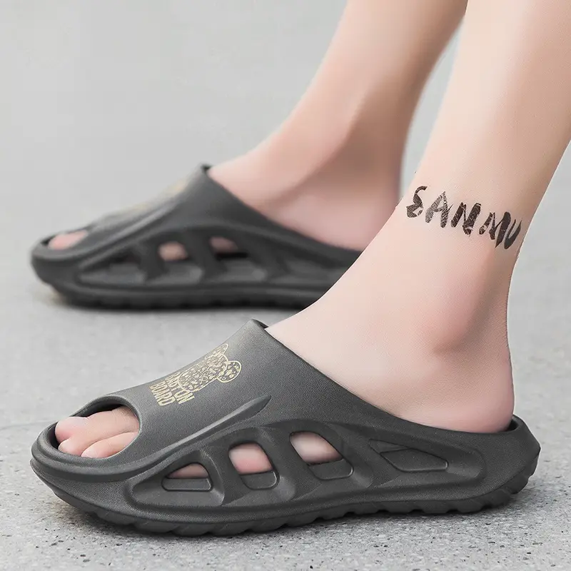 2025 New Men's Massage Slippers Indoor Outdoor Sandals Beach Comfortable Soft Slides Clogs Casual Shoes Men Women Home Slippers
