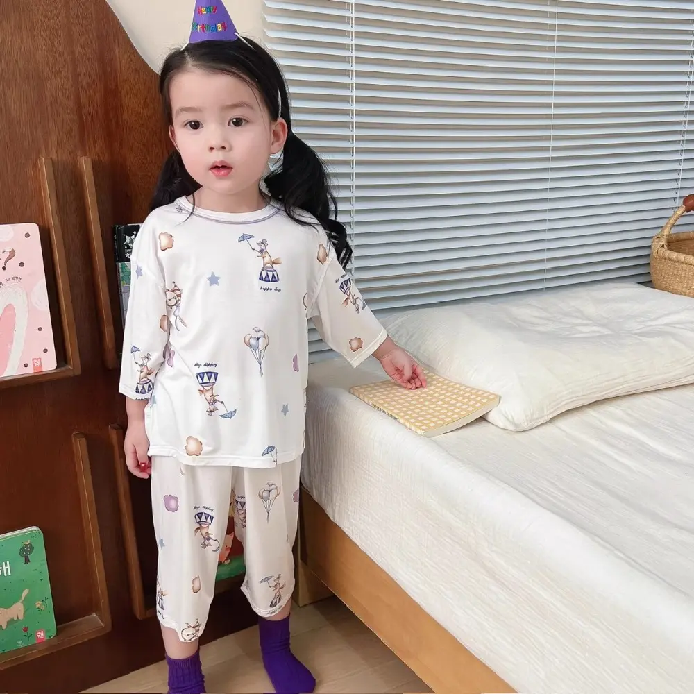 Bear Leader Fashion New Girls Sleepwear Set with Three Quarter Sleeves Cartoon Printed Top and Pants Casual Kids Home Clothing