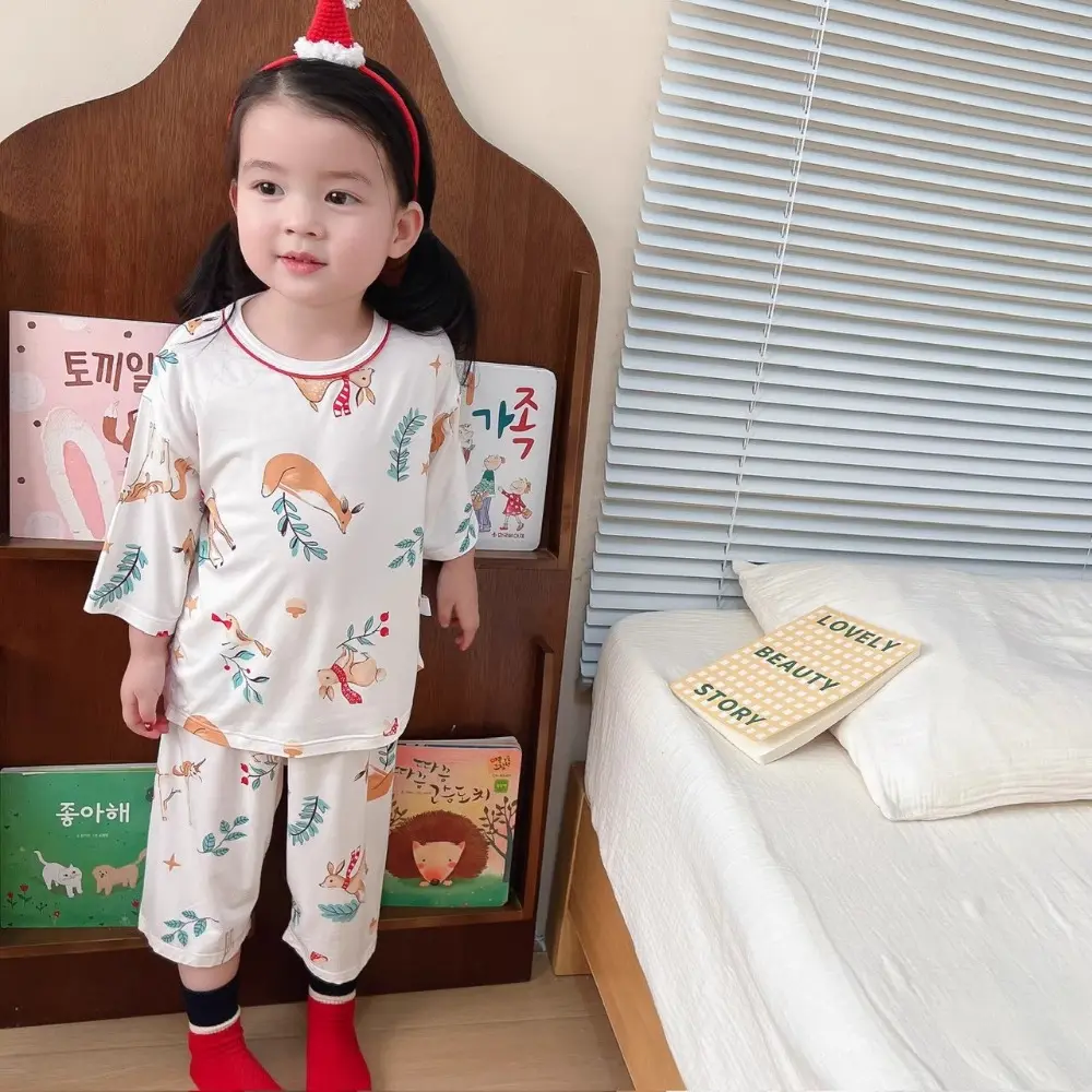 Bear Leader Fashion New Girls Sleepwear Set with Three Quarter Sleeves Cartoon Printed Top and Pants Casual Kids Home Clothing