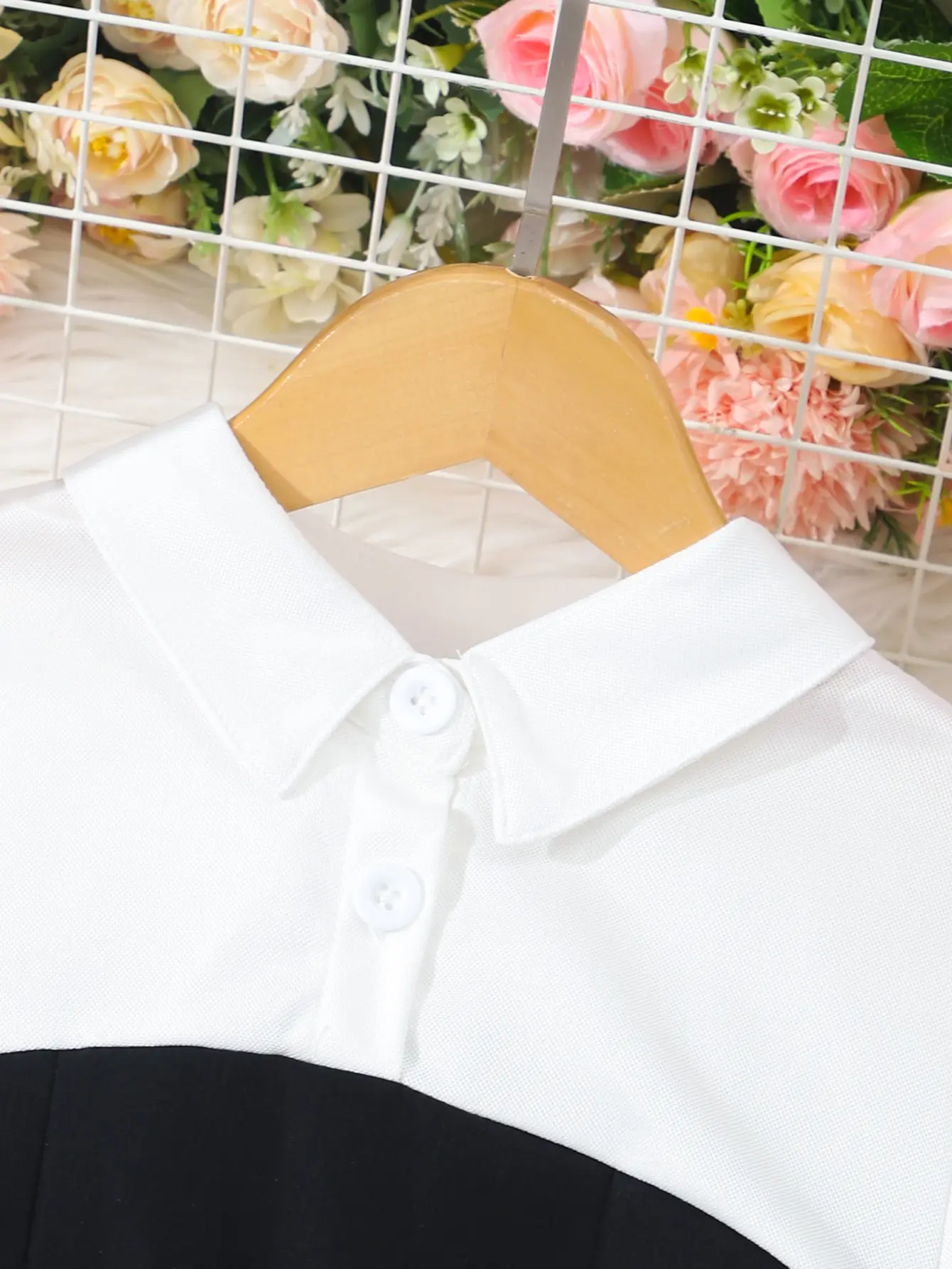 Short sleeved lapel button patchwork contrasting color dress for girls in junior high school