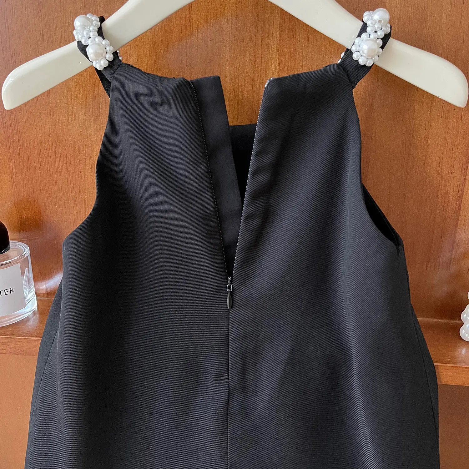 Summer New Elegant Girls Dress Black Pearls Decorate Sleeveless Slip Princess Dress For 2-10 Years Girls Party Sundress