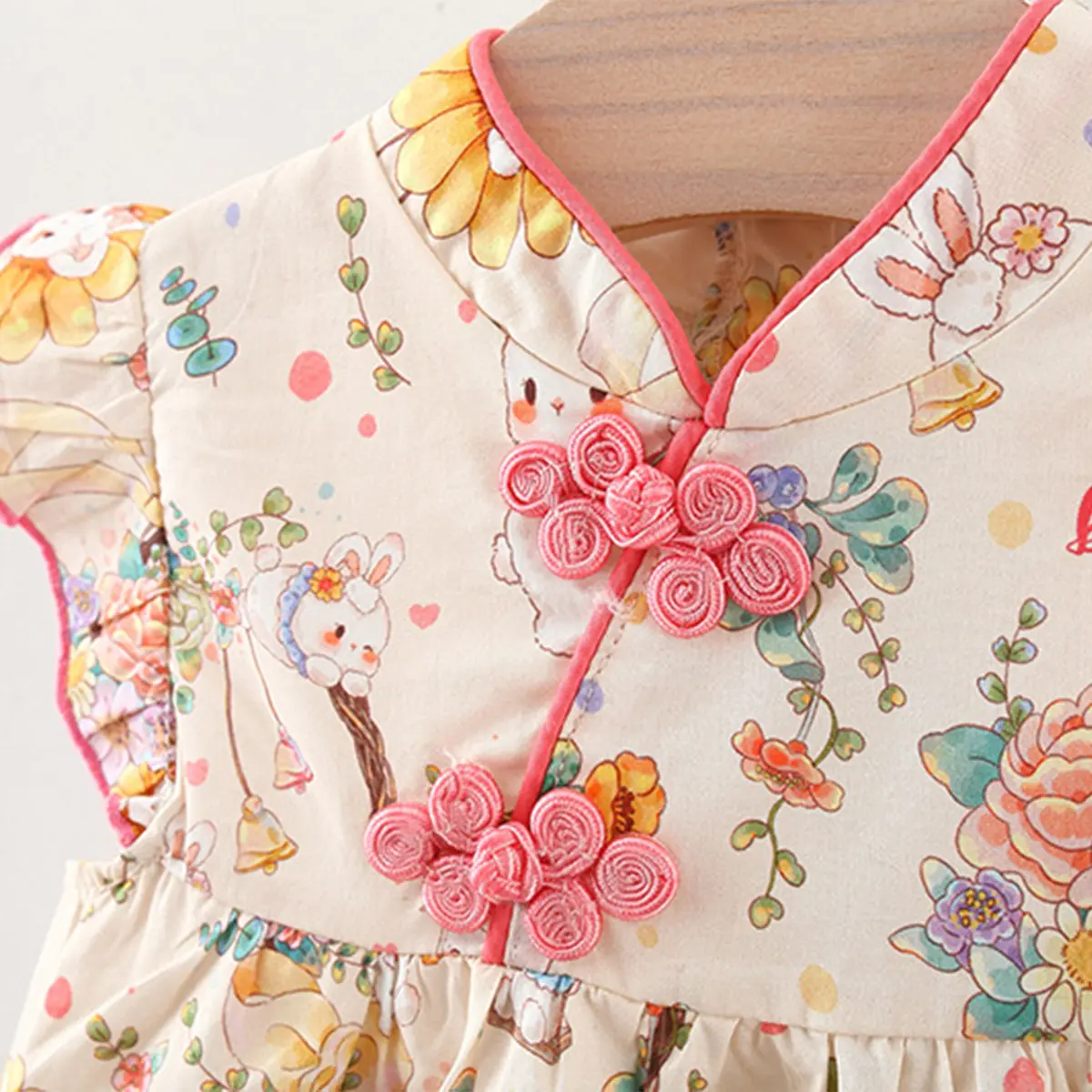Summer Baby Girl's New Dress Sweet Little Rabbit Printed Fly Sleeves Suitable for Chinese Style Qipao for Children Aged 80-120