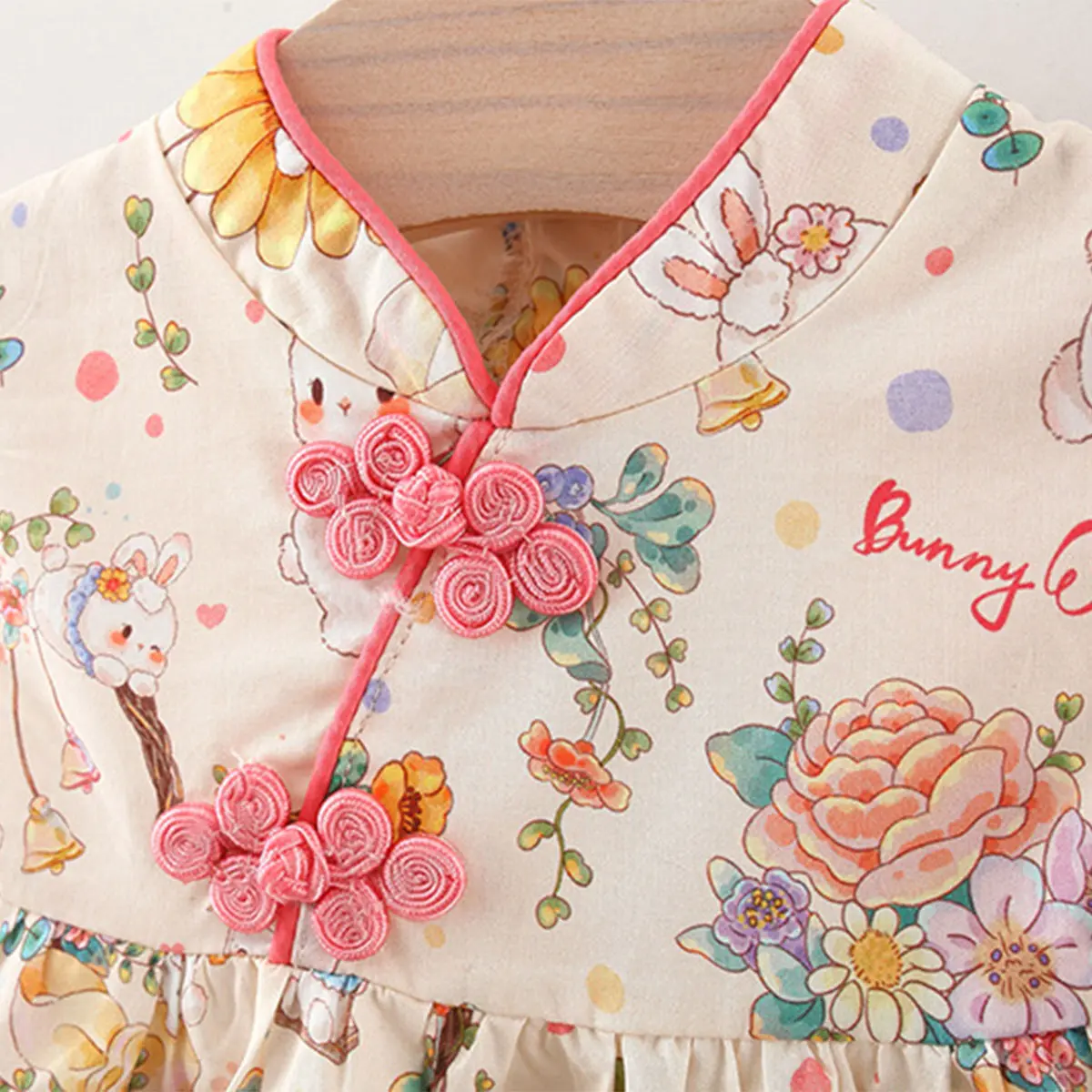 Summer Baby Girl's New Dress Sweet Little Rabbit Printed Fly Sleeves Suitable for Chinese Style Qipao for Children Aged 80-120