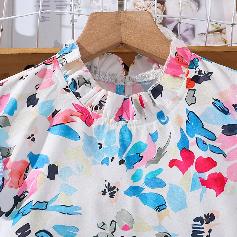 Kids Fashion Clothes 2PCS Sleeveless Printed Top And Blue Striped Shorts Classic Design Fashion Summer Resort Style Beach Suits