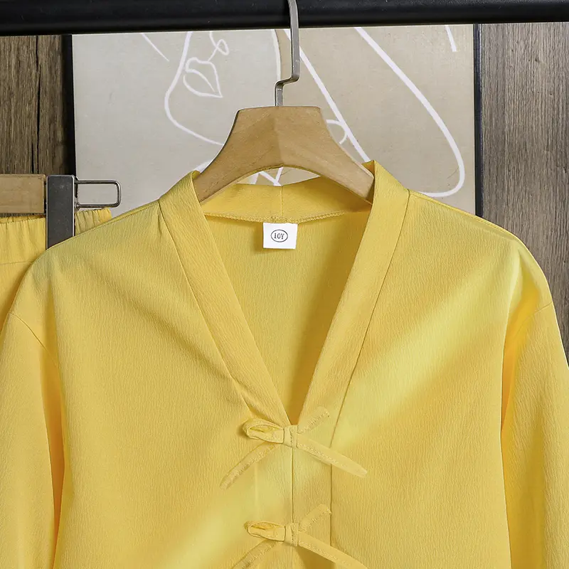 2025 Spring And Autumn New Kids Outfit Solid Color Yellow V-Neck Long Sleeve Top & Solid Color Elastic Waist Pants For Girls