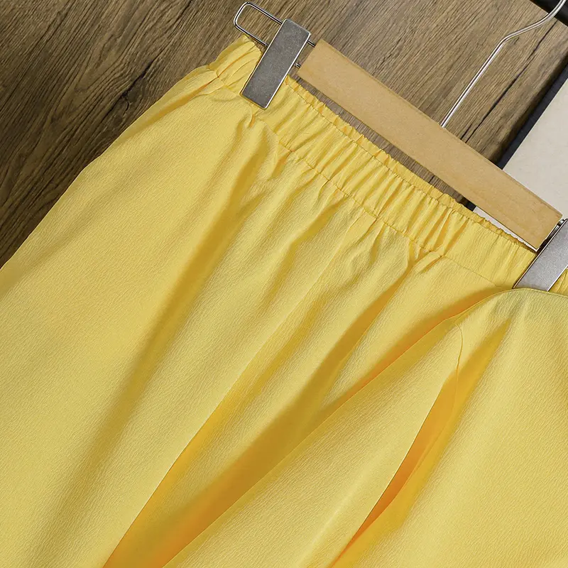 2025 Spring And Autumn New Kids Outfit Solid Color Yellow V-Neck Long Sleeve Top & Solid Color Elastic Waist Pants For Girls