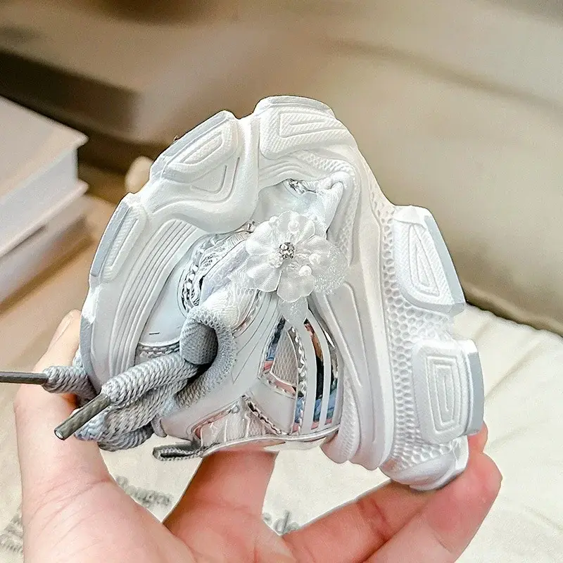 Girls Running Shoes Princess Style Flowers Children Sneakers Thick Soft Sole Non-slip 2025 New Kids Sports Shoes Mesh Breathable