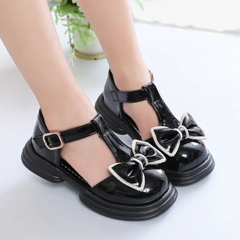 Girls Leather Shoes T-strap Sweet Bows 2025 New Kids Half Sandals for Summer Girls Princess Shoes Round Toes Soft Sole Ins Trend