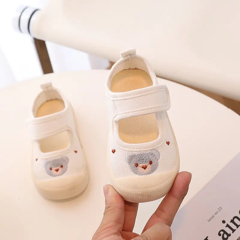 New Fashion Children's Canvas Shoes Cute Embroidered Versatile Girls Causal Shoes Toddlers Simple Soft Bottom Kids Walking Shoes