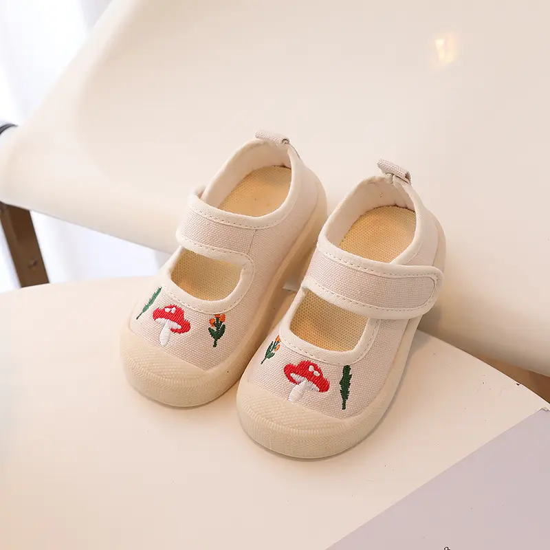 New Fashion Children's Canvas Shoes Cute Embroidered Versatile Girls Causal Shoes Toddlers Simple Soft Bottom Kids Walking Shoes