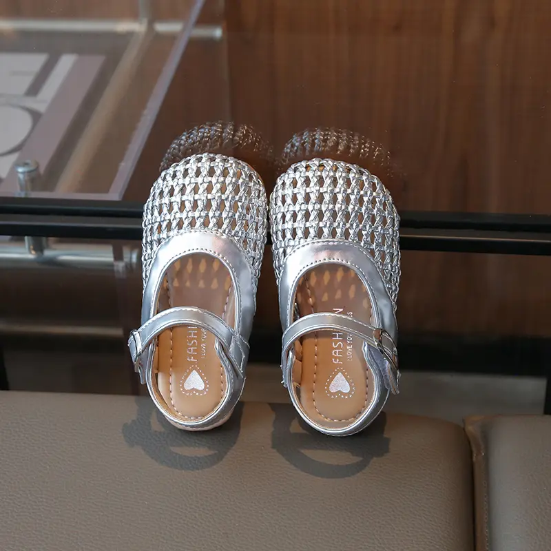 Little Girl Sandal Summer Beach Versatile Kids Princess Half Sandals Fashion Woven Style Children Causal Hollow-out Flat Shoes