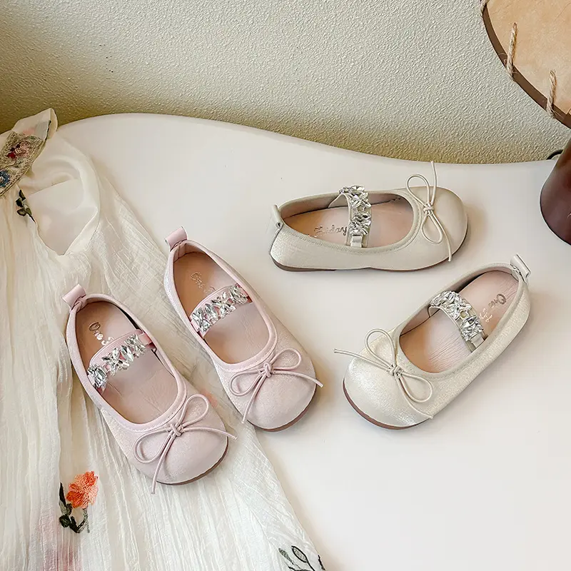 Children's Flats Spring Autumn Girls Ballet Shoes Fashion Luxury Rhinestone Princess Causal Kids Leather Shoes Slip-on Versatile