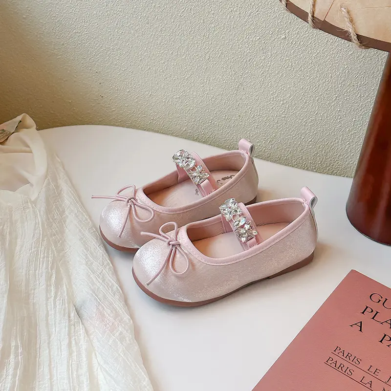 Children's Flats Spring Autumn Girls Ballet Shoes Fashion Luxury Rhinestone Princess Causal Kids Leather Shoes Slip-on Versatile