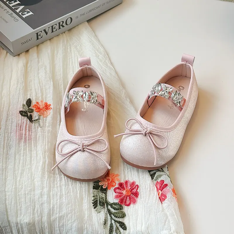 Children's Flats Spring Autumn Girls Ballet Shoes Fashion Luxury Rhinestone Princess Causal Kids Leather Shoes Slip-on Versatile