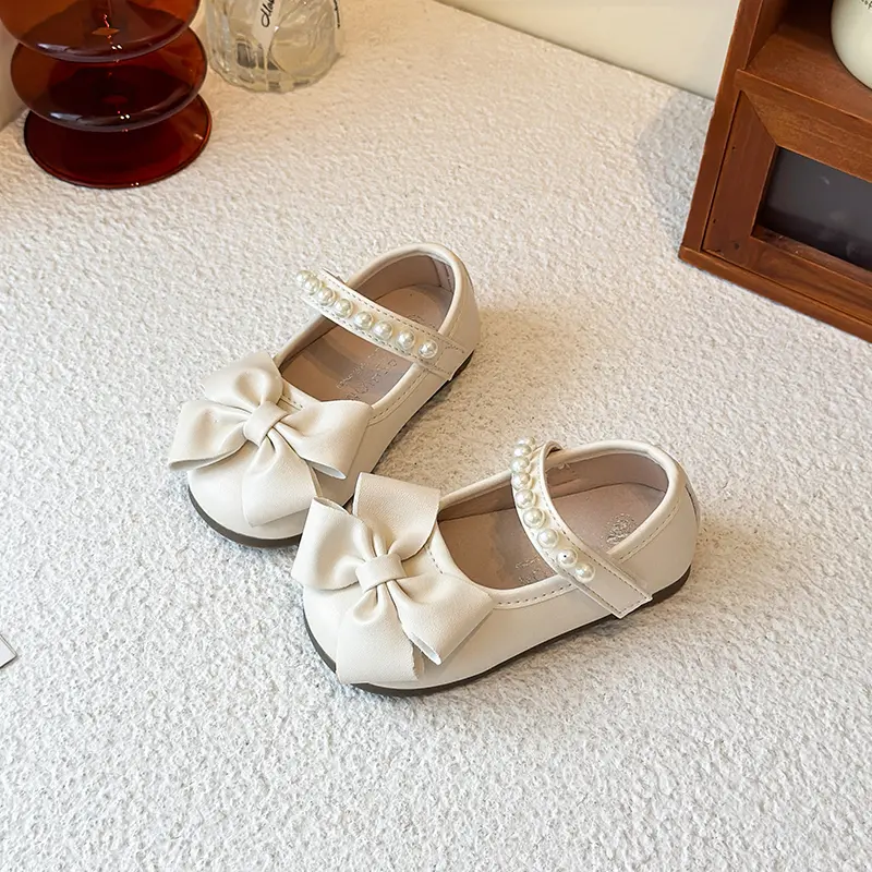 Classic Fashion Little Girls Flat Shoes 2025 New Children Causal Princess Shoes with Bowknot Versatile Kids Ballet Leather Shoes