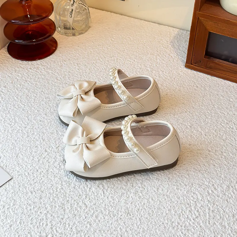 Classic Fashion Little Girls Flat Shoes 2025 New Children Causal Princess Shoes with Bowknot Versatile Kids Ballet Leather Shoes
