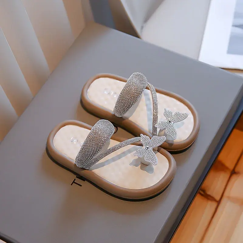 2025 Summer New Children Sandals for Girls Fashion Korean Style Soft Bottom Non-slip Princess Versatile Outside Beach Slippers