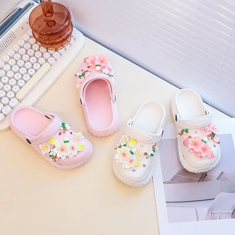 2025 Children Casual Slipeprs for Girls Summer New Fashion Korean Style Soft Sole Non-slip Versatile Cut-outs Sweet Flowers Shoe