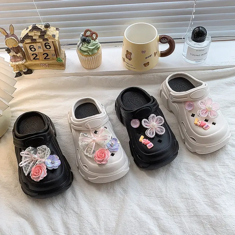 2025 Children Casual Slippers for Girls Summer New Fashion Korean Style Soft Bottom Non-slip Versatile Chic Flowers Beach Shoes
